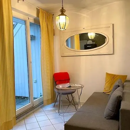Dachgeschosswohnung Mit 2 Schlafzimmern Zentrum Nord Mit Aufzug Leipzig Eksteriør billede
