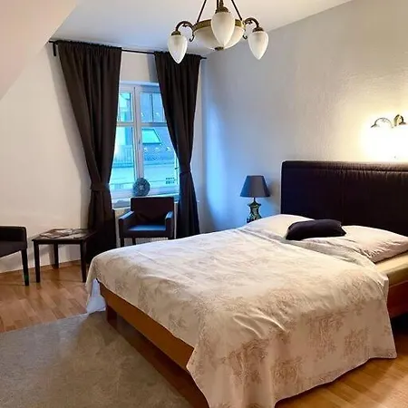 Dachgeschosswohnung Mit 2 Schlafzimmern Zentrum Nord Mit Aufzug Leipzig Eksteriør billede