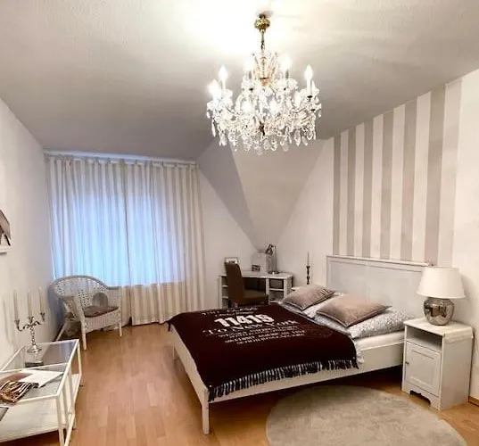 Dachgeschosswohnung Mit 2 Schlafzimmern Zentrum Nord Mit Aufzug