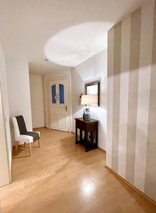 Dachgeschosswohnung Mit 2 Schlafzimmern Zentrum Nord Mit Aufzug Lejlighed *